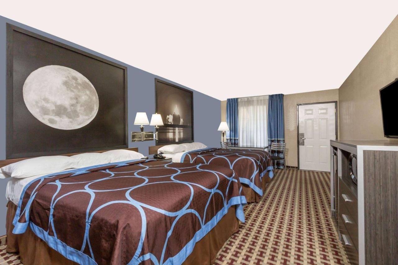Super 8 By Wyndham Houston Webster Nasa Ξενοδοχείο Εξωτερικό φωτογραφία