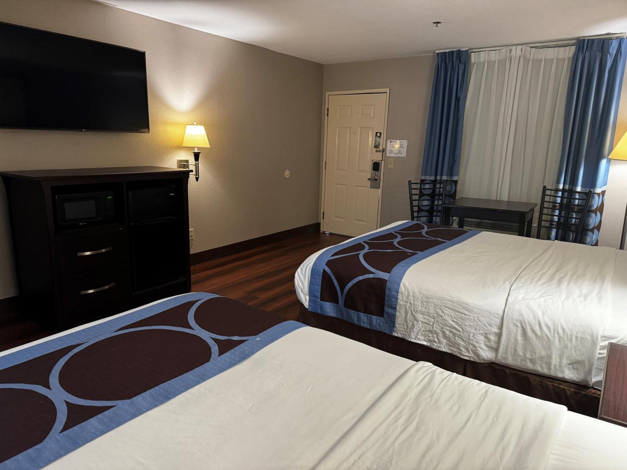 Super 8 By Wyndham Houston Webster Nasa Ξενοδοχείο Εξωτερικό φωτογραφία