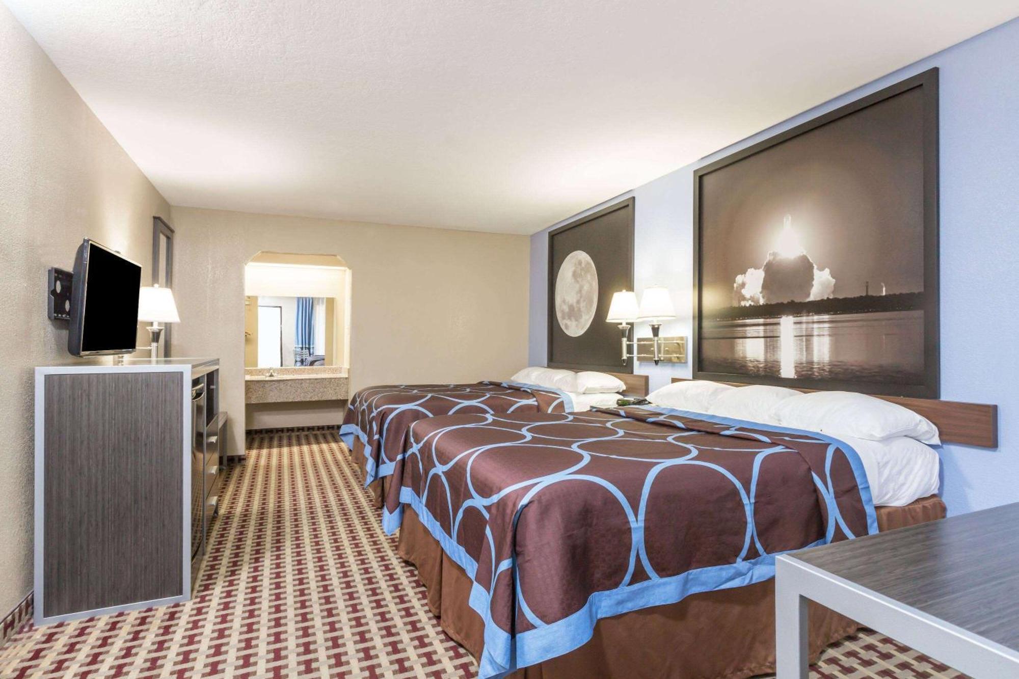 Super 8 By Wyndham Houston Webster Nasa Ξενοδοχείο Εξωτερικό φωτογραφία