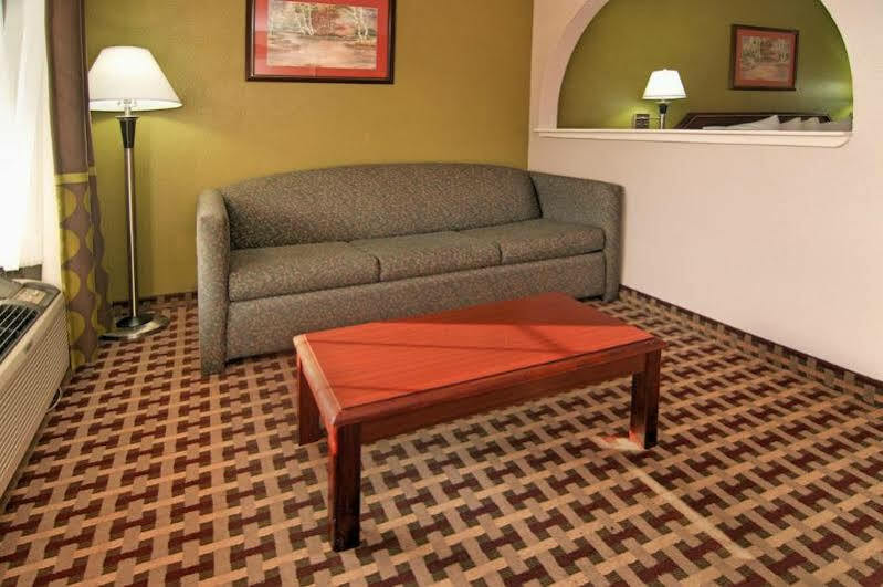 Super 8 By Wyndham Houston Webster Nasa Ξενοδοχείο Εξωτερικό φωτογραφία